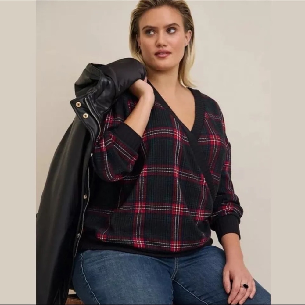 Torrid Long Sleeve Surplice V-Neck Brushed Waffle Sweater Plaid Size 00 Medium M